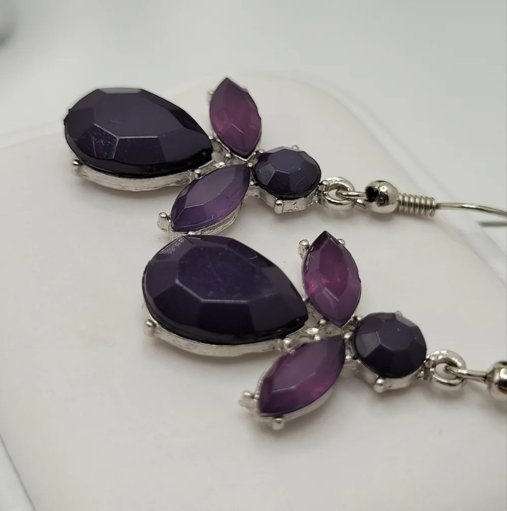 ✨2/$10✨ Purple Cluster Teardrop Silver Earrings - Picture 6 of 10